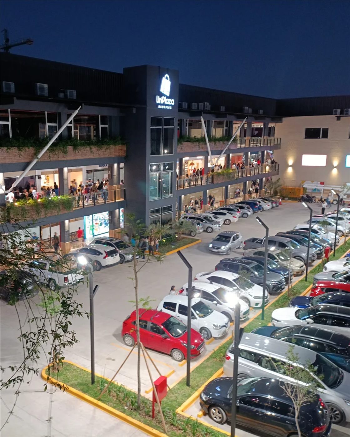 Shopping Uniplaza — Estudio Houston